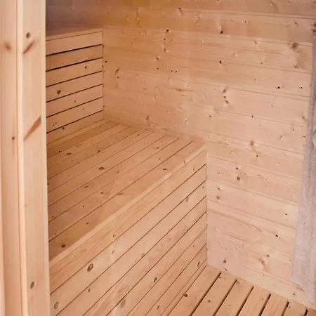 Feriehus Lovely In With Jacuzzi *