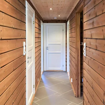 Lovely In With Jacuzzi Feriehus