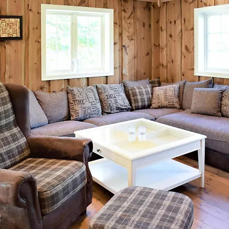 Lovely In With Jacuzzi Feriehus *